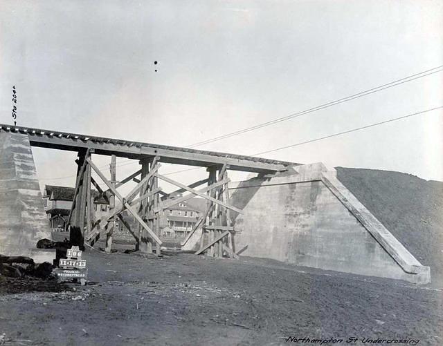 1913 photo of the Northampton Street Undercrossing